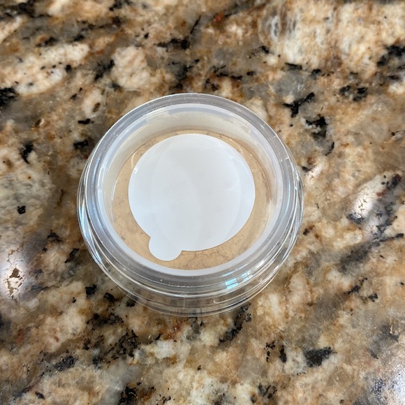 Bare Minerals i.d. Gold Gossamer Powder 1.5g - Picture 4 of 4
